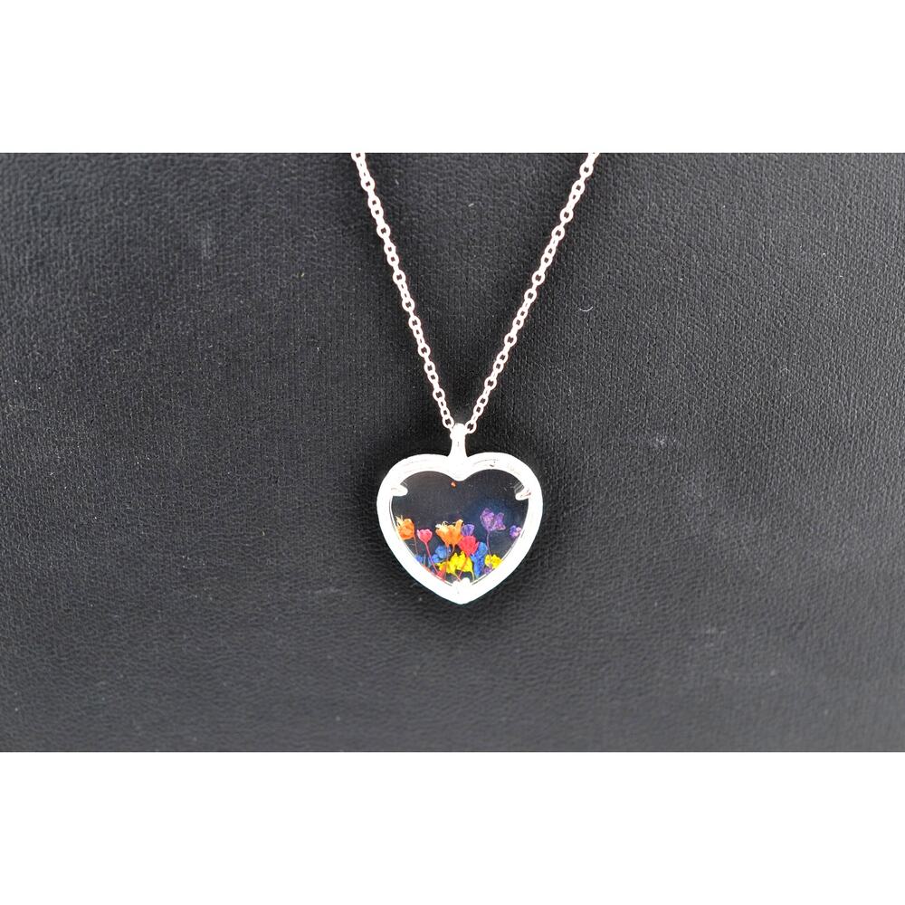 Catherine Weitzman Dried Flowers Pendant Necklace